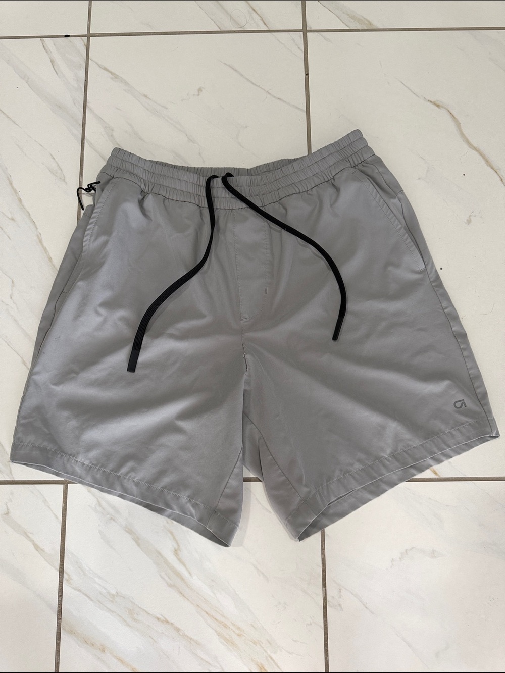 GAP Men's Light Gray Athletic Drawstring Shorts